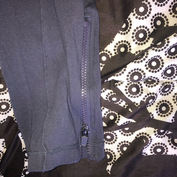 Fabletics Leggings - Picture 2 of 2